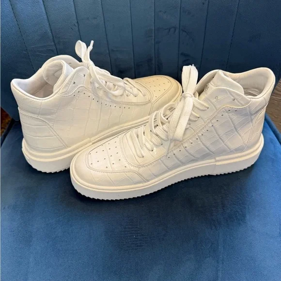 Stuart Weitzman White Croc High-Top Sneakers 9 - Picture 5 of 7